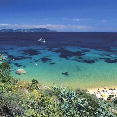 Calypso 8 Pax, By Villasretreats Villa Giglio Porto